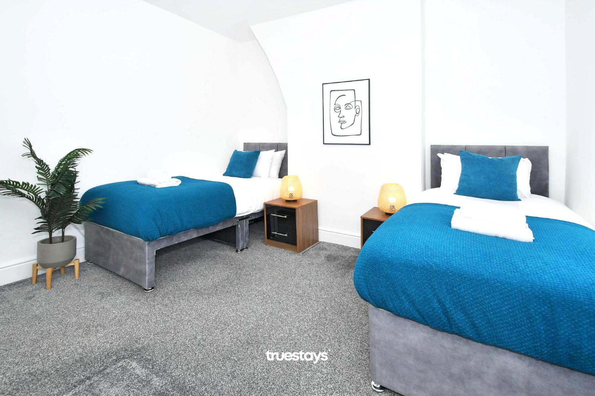 Gilman House By Truestays - 4 Bedroom House In Stoke-On-Trent Etruria Exteriör bild