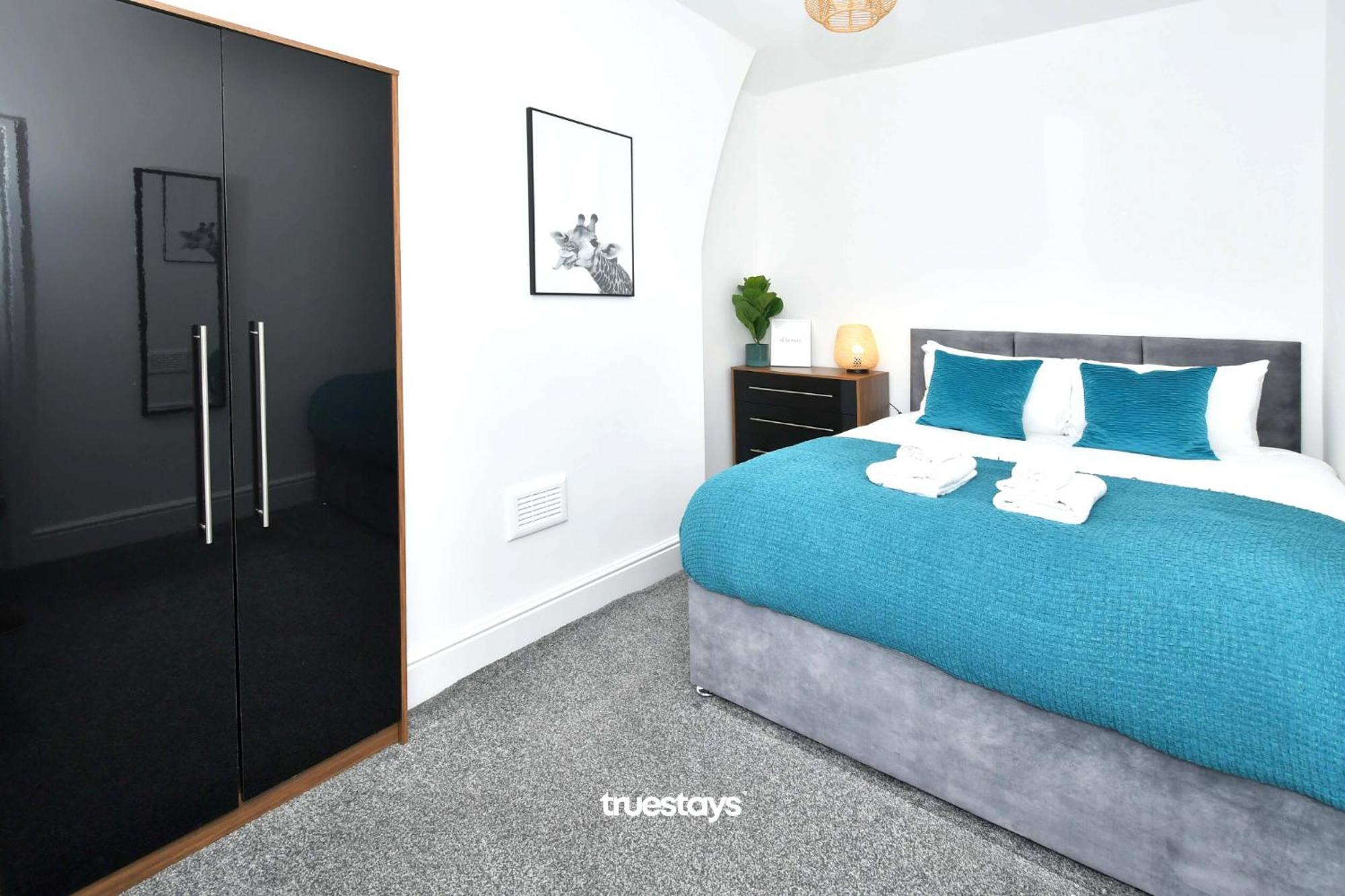 Gilman House By Truestays - 4 Bedroom House In Stoke-On-Trent Etruria Exteriör bild