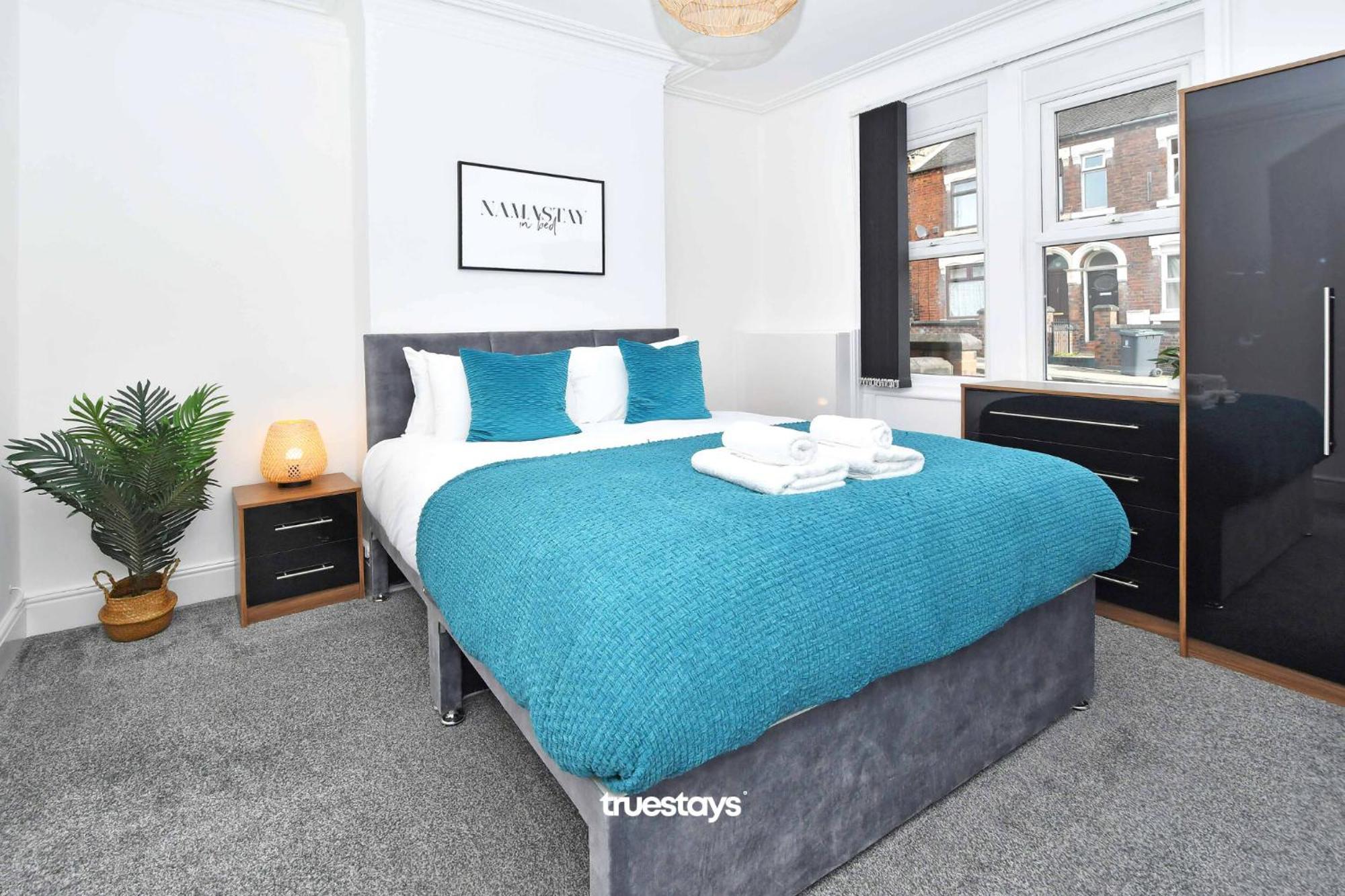Gilman House By Truestays - 4 Bedroom House In Stoke-On-Trent Etruria Exteriör bild